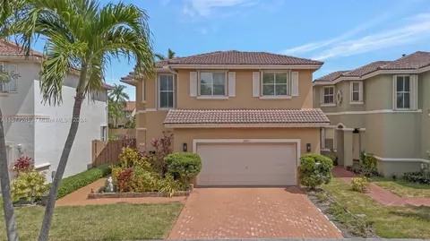 15641 SW 112th Way, Miami, FL 33196