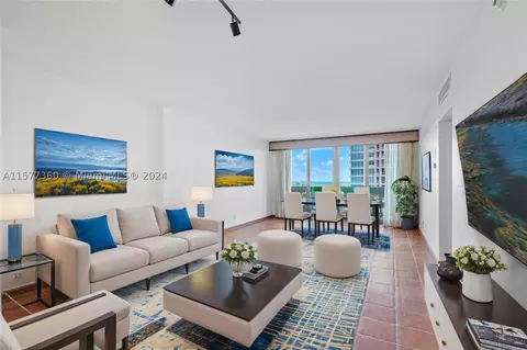 90 Edgewater Dr #908, Coral Gables, FL 33133