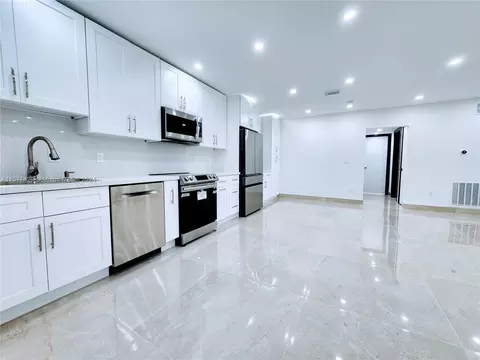 11930 NE 19th Dr #3, North Miami, FL 33181