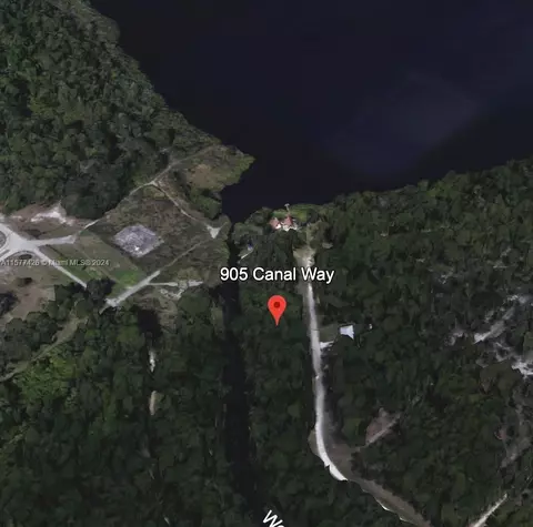 905 Canal Way, Sebring, FL 33875