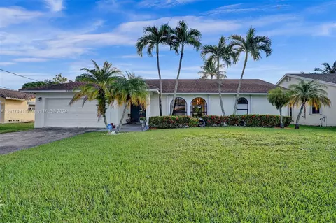 2220 NW 121st Ave, Plantation, FL 33323