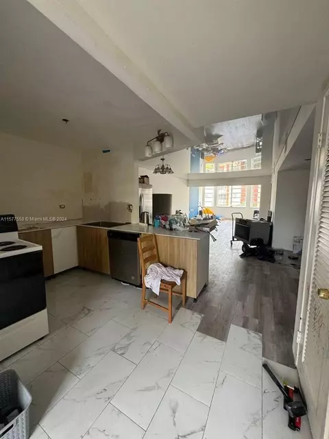 1710 NE 191 #316, Miami, FL 33179