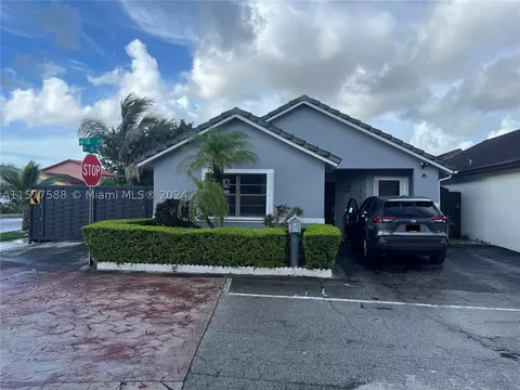 11500 SW 6th St, Sweetwater, FL 33174