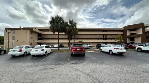 702 NW 87th Ave #407, Miami, FL 33172