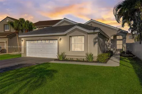 919 Stanton Dr, Weston, FL 33326