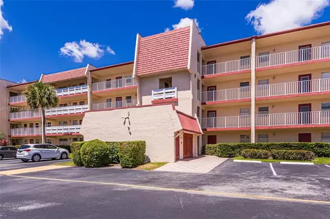1020 Country Club Dr #405, Margate, FL 33063