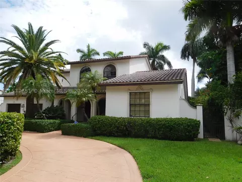 516 Royal Plaza Dr, Fort Lauderdale, FL 33301