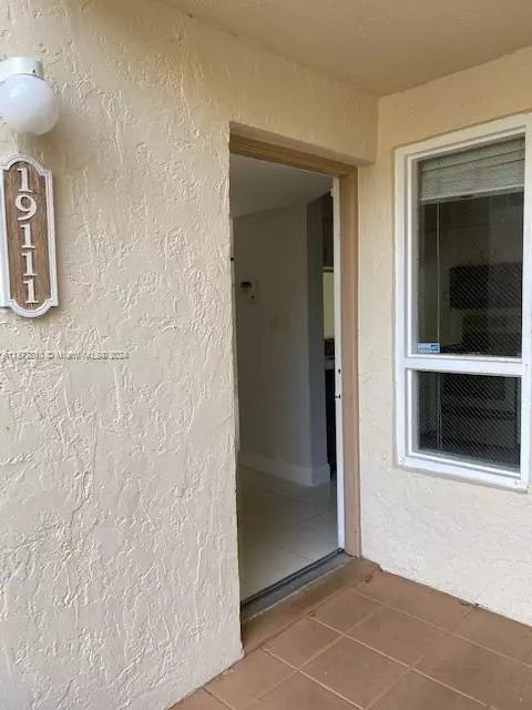 19111 Glenmoor Dr #0, West Palm Beach, FL 33409
