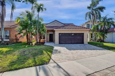 820 Falling Water Rd, Weston, FL 33326