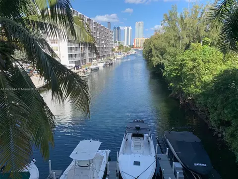 16531 NE 35th Ave #302, North Miami Beach, FL 33160