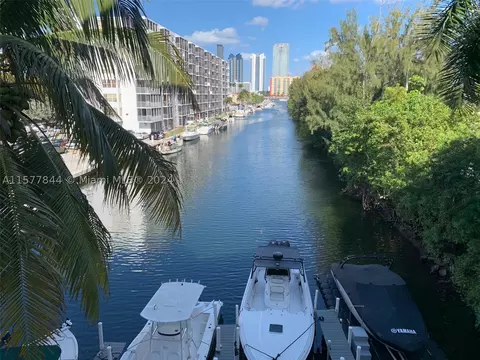 16531 NE 35th Ave #302, North Miami Beach, FL 33160