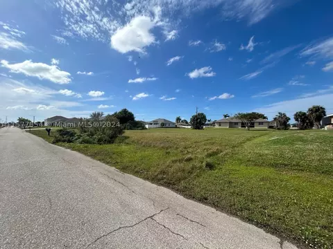 302 NW 25 Ave, Cape Coral, FL 33993