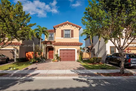 85 NE 37th Pl, Homestead, FL 33033
