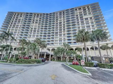 3800 S Ocean Dr #407, Hollywood, FL 33019