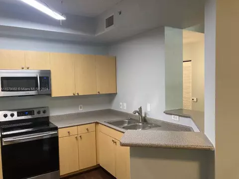 1919 Van Buren St #108A, Hollywood, FL 33020