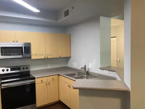 1919 Van Buren St #108A, Hollywood, FL 33020