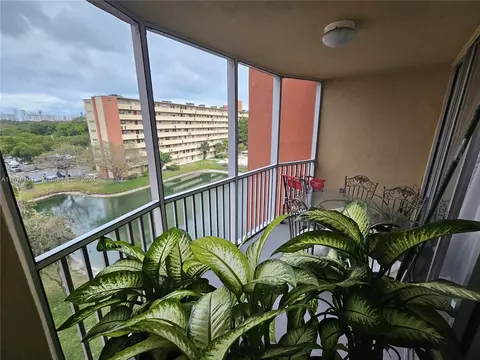 1770 NE 191st St #607-1, Miami, FL 33179