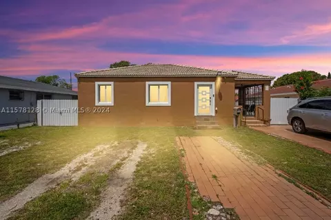 440 NW 32nd Pl, Miami, FL 33125