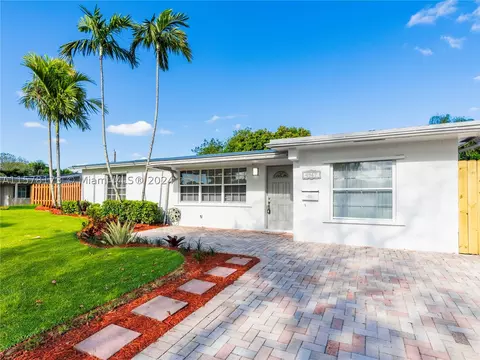 4967 SW 91st Ter, Cooper City, FL 33328