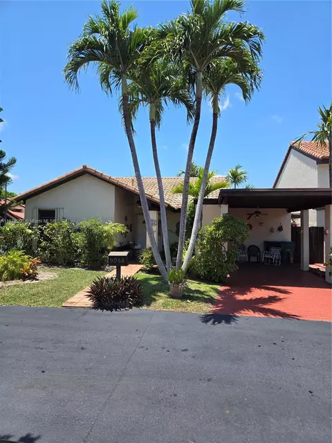 9068 SW 112th Ct, Miami, FL 33176