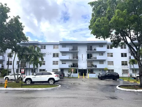 1221 SW 122nd Ave #304, Miami, FL 33184