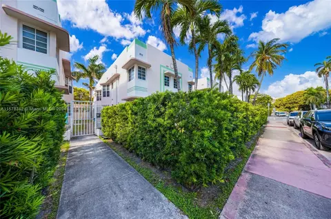 540 15th St #102, Miami Beach, FL 33139