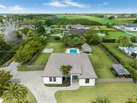 27560 SW 172nd Ave, Homestead, FL 33031