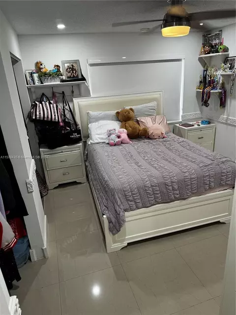 Undisclosed, Hialeah, FL 33015 photo 12