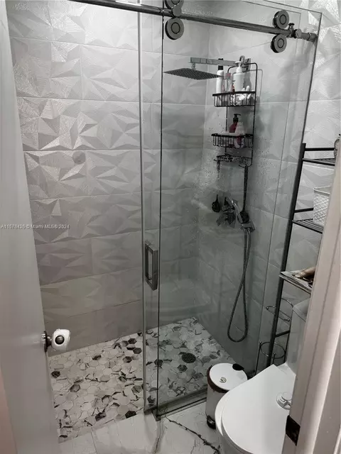 Undisclosed, Hialeah, FL 33015 photo 17