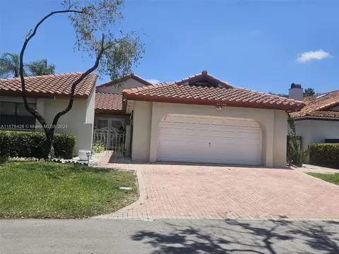 Undisclosed, Hialeah, FL 33015 photo 2