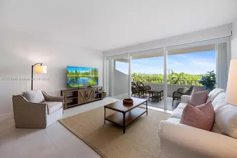 155 Ocean Lane Dr #606, Key Biscayne, FL 33149