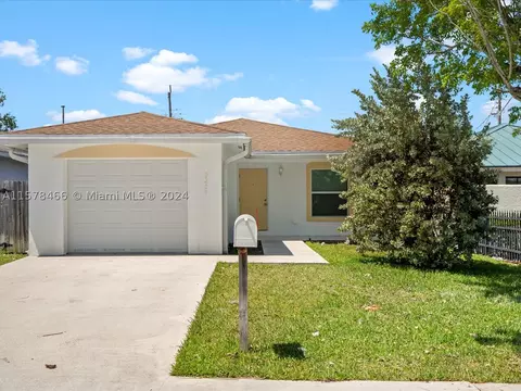 2209 Raleigh St, Hollywood, FL 33020
