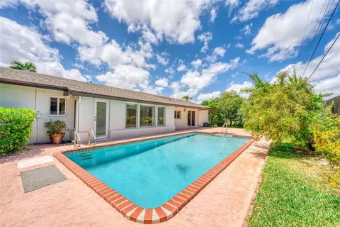 8501 SW 87th Ct, Miami, FL 33173
