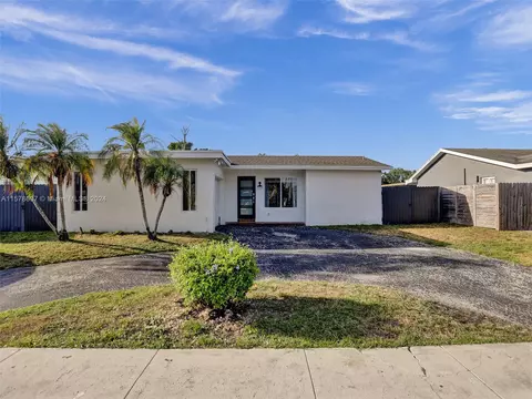 9431 Johnson St, Pembroke Pines, FL 33024