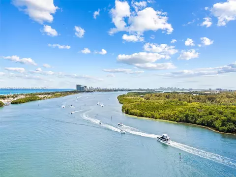 500 Bayview Dr #1722, Sunny Isles Beach, FL 33160