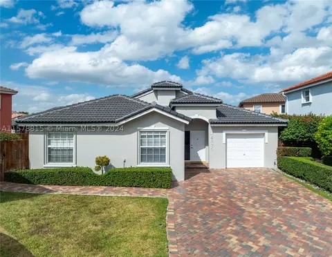 16875 SW 92nd St, Miami, FL 33196