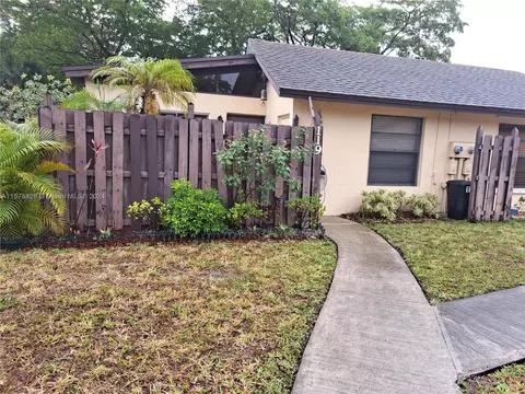 Undisclosed, Hollywood, FL 33024