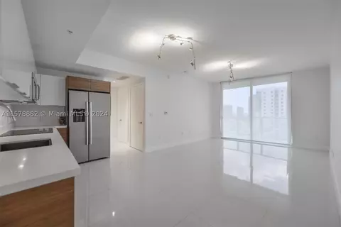 1010 SW 2nd Ave #1410, Miami, FL 33130