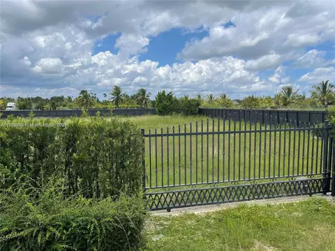 19765 SW 326th St, Homestead, FL 33030