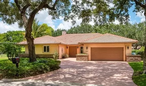 8931 NW 55th Pl, Coral Springs, FL 33067