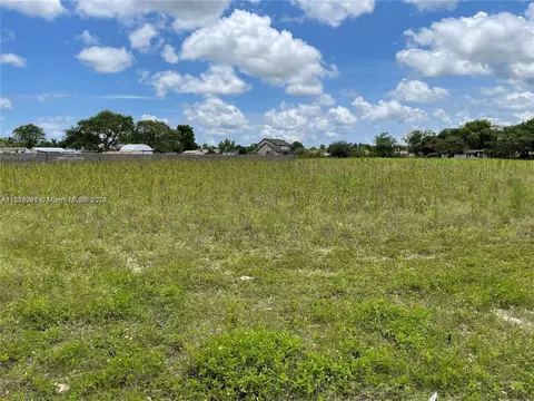 320 SW Nn Sw 202 Ave, Unincorporated Dade County, FL 33030