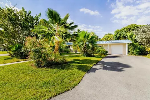 15650 SW 88th Ave, Palmetto Bay, FL 33157