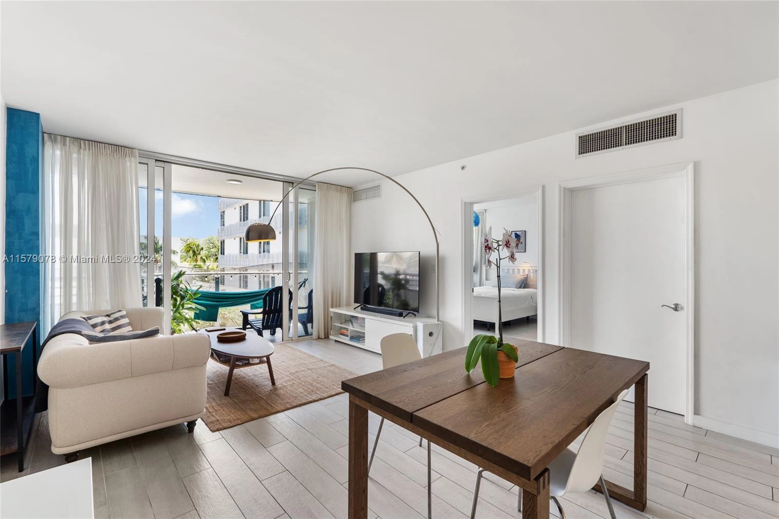 2155 Washington Ct Unit 301  