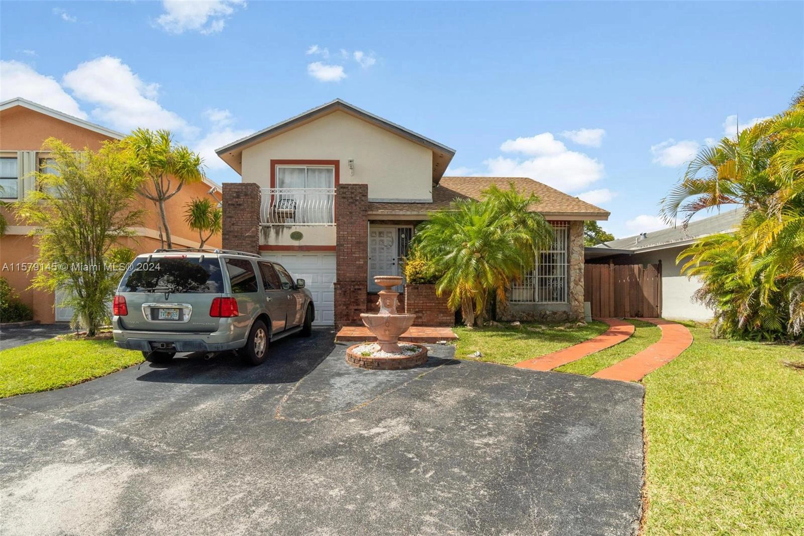 977 NW 106th Ave Cir  