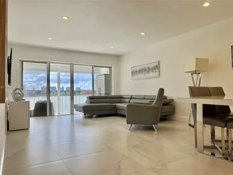 18901 NE 14th Ave #301, Miami, FL 33179