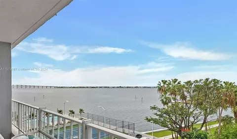 200 SE 15th Rd #6J, Miami, FL 33129
