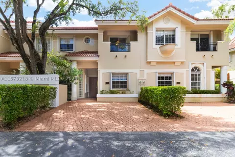 6852 SW 89th Ter, Pinecrest, FL 33156