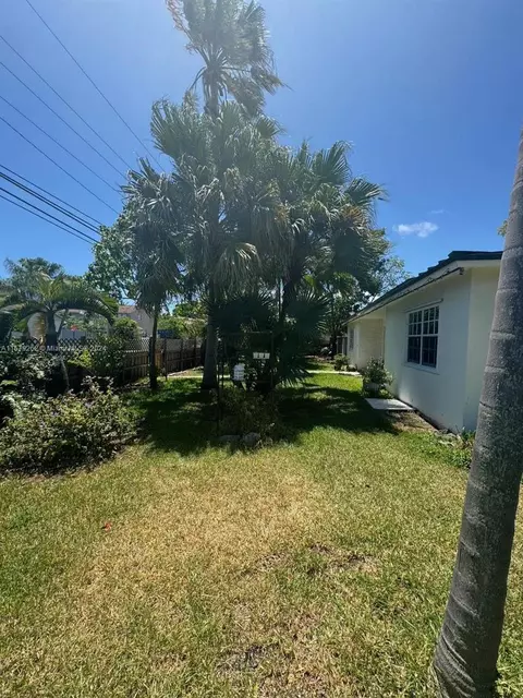 48 SE 8th St, Dania Beach, FL 33004 photo 3