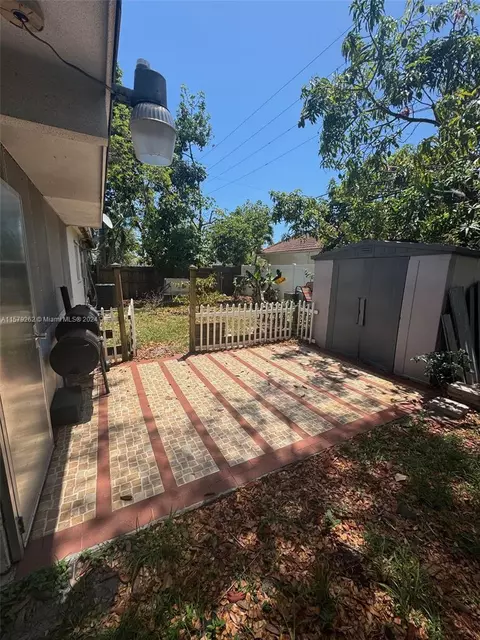 48 SE 8th St, Dania Beach, FL 33004 photo 16
