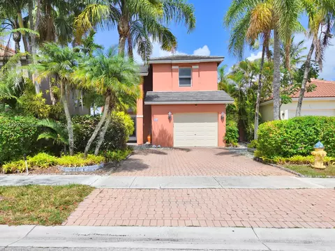275 NW 107th Ave, Pembroke Pines, FL 33026